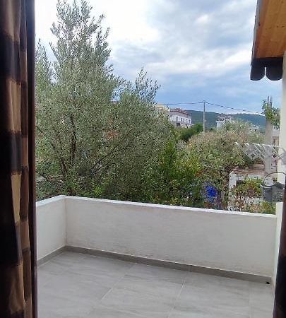 Aleks Holiday Rooms Ksamil Esterno foto